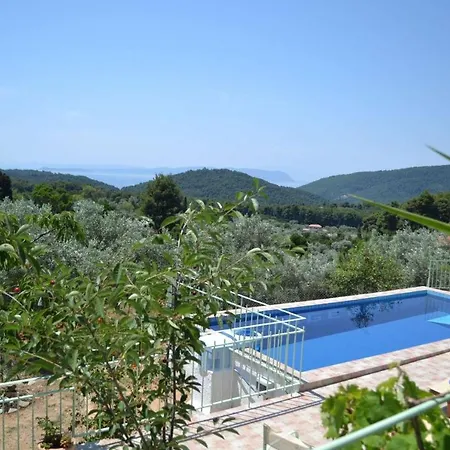 Cherry Tree Villa Alikias