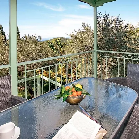Cherry Tree Villa Alikias