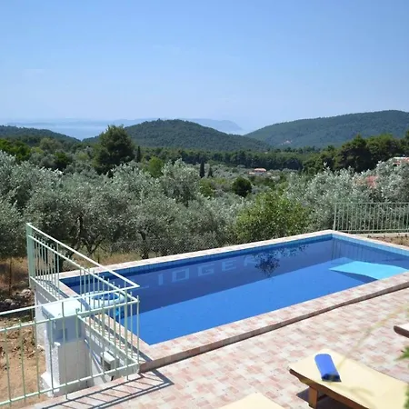 Cherry Tree Villa Alikias